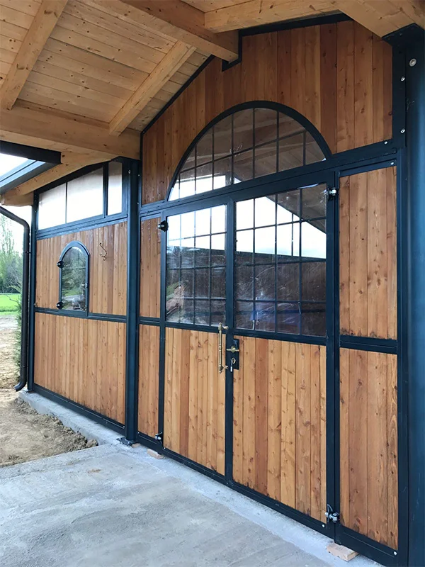 CLUB HOUSE - IMMAGINE 1