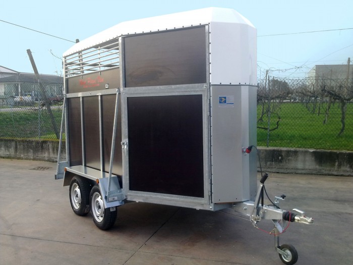Livestock trailer