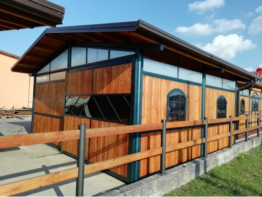 scuderia per fine esposizione